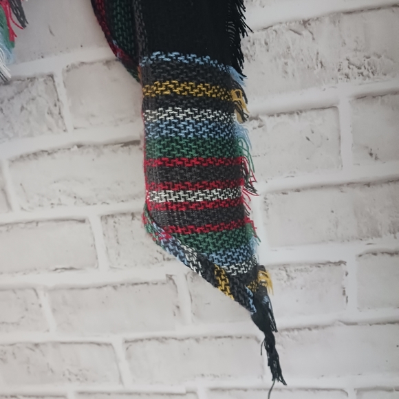 Wander Agio • Women's Woolen Yarn Plaid Stripe Triangle Shawl Scarf, NWOT - Picture 7 of 9